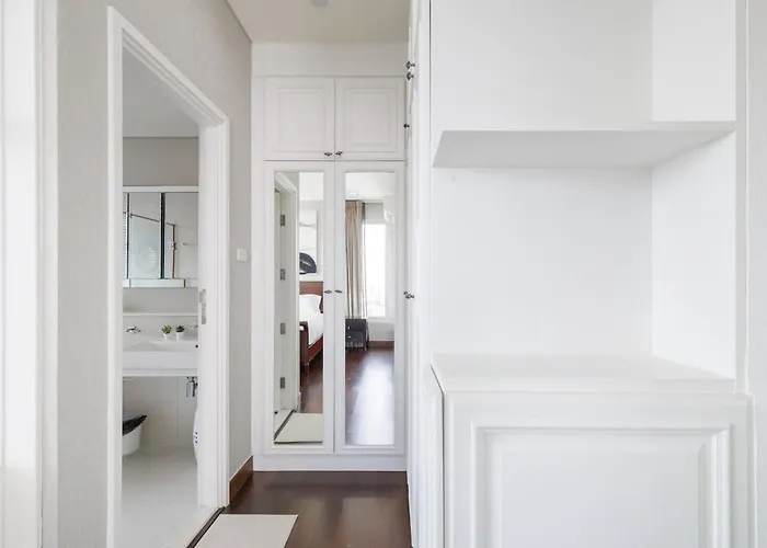 Luxury Huge Center Of Bkk Close To Thong Lor Bts Apartment