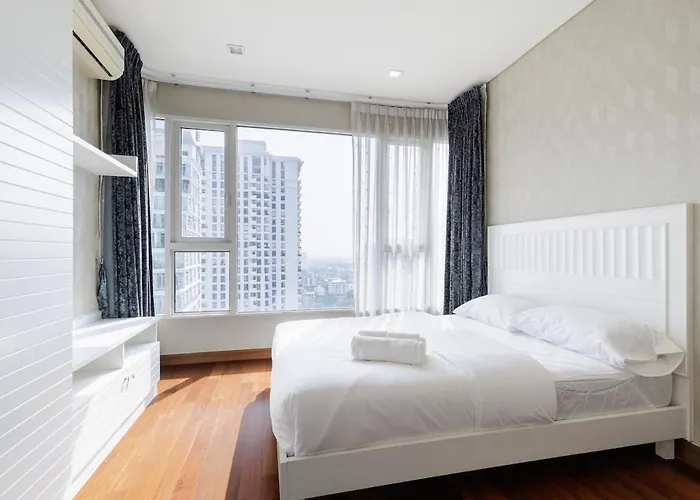 Luxury Huge Center Of Bkk Close To Thong Lor Bts Apartment Bangkok