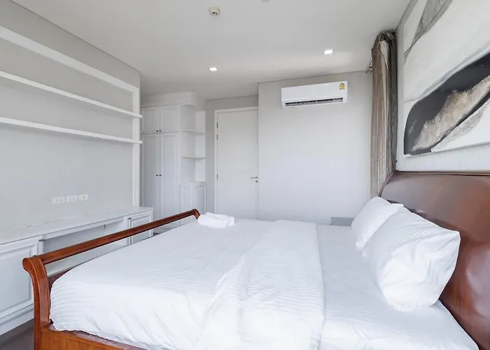 Luxury Huge Center Of Bkk Close To Thong Lor Bts Apartment Bangkok